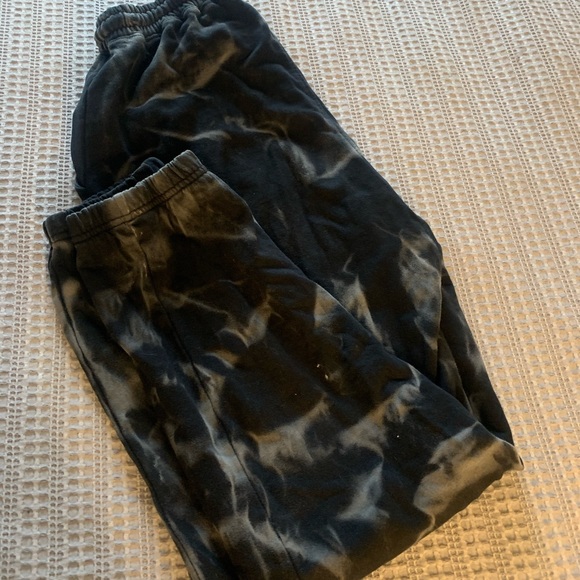 Missguided tie die 90s Joggers in grey - Picture 5 of 5